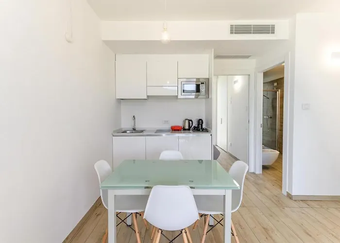 Stunning Capo Falcone Charming 1 Bedroom Prem Sleeps 4 And Child * Стинтино